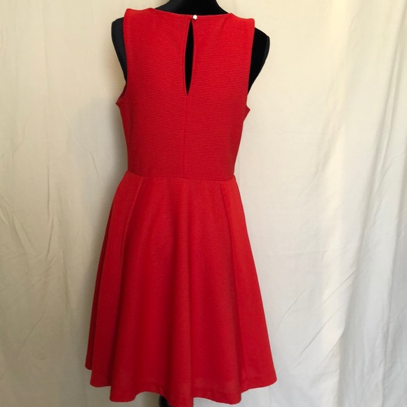 Express Red sleeveless flare dress size M - Picture 2 of 5